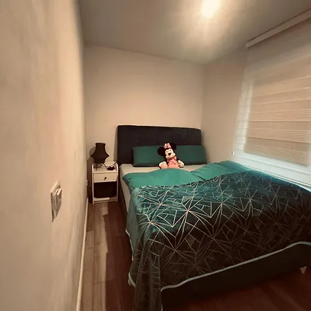 Klein, Fein, Ruhig Und Gemuetlich Apartament